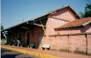 Jurucê - A antiga estação, do lado da plataforma, em 18/11/1998